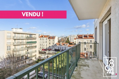 Appartement T2 dernier étage avec balcon - Centre-ville Mairie
